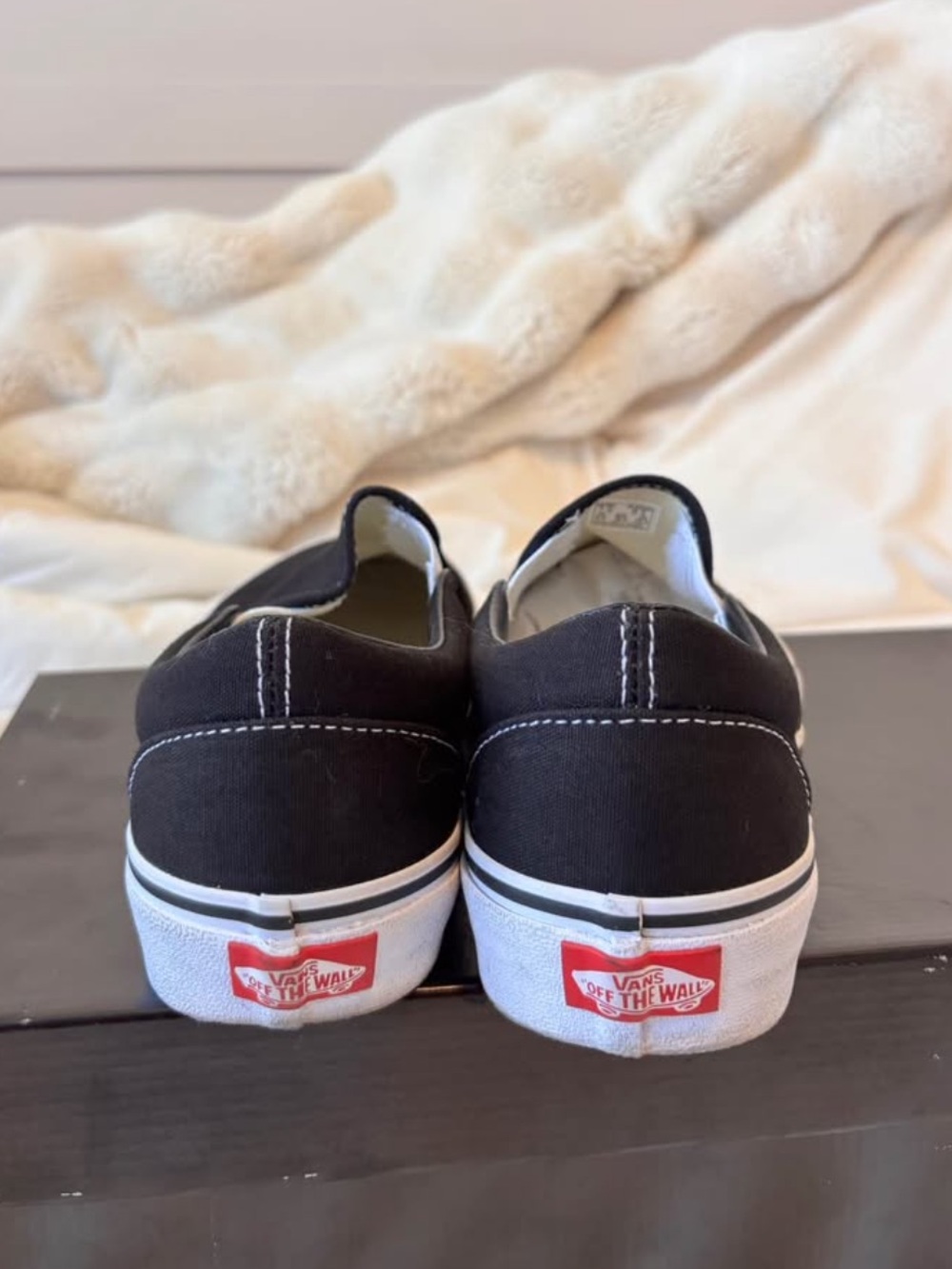 Vans Classic Slip-On Shoes - Black - Picture 5 of 9